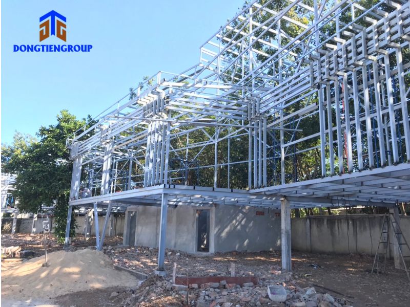 Nhà Xưởng Tiền Chế Lắp Ghép 8 Lắp Đặt Nhà Kho Cho Công Ty Nhôm Kính