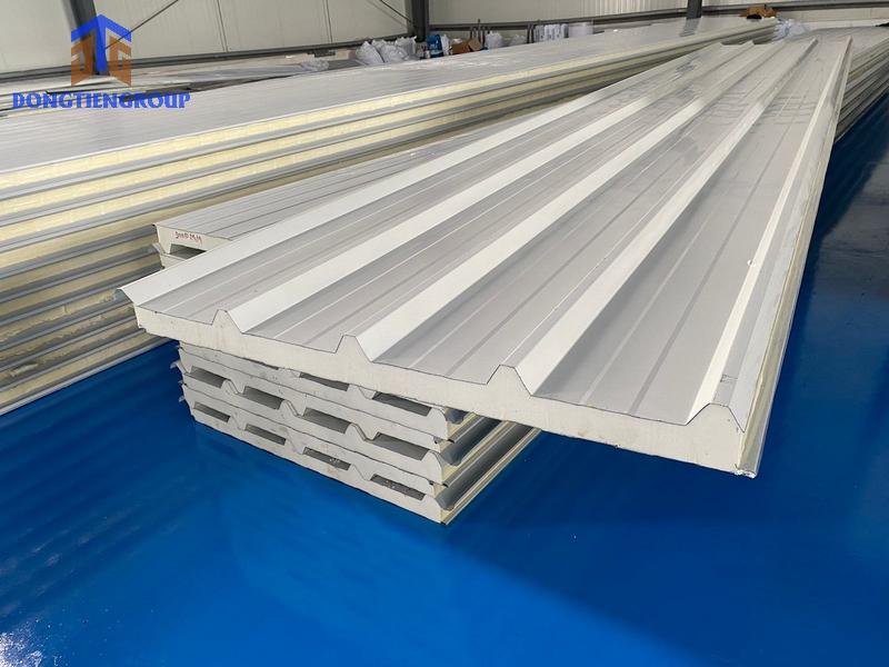 Tấm Panel Tôn Xốp 3 Kích Thước Panel Tôn Xốp Cách Nhiệt Đa Dạng Và Phong Phú