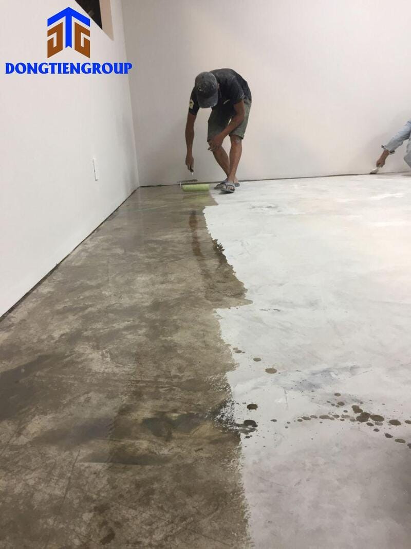 Sơn Epoxy Sàn Xi Măng 3 Làm Sạch Sàn Xi Măng