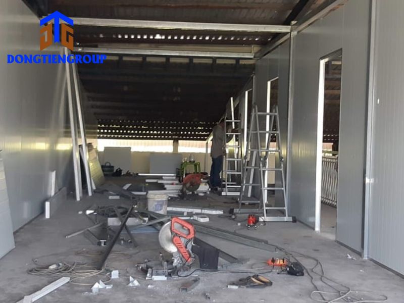 Thi Công Tấm Panel Eps 5 Thi Công Toàn Bộ Vách Ngăn Và Trần Panel Eps Cho Nhà Máy Thực Phẩm Greenfood