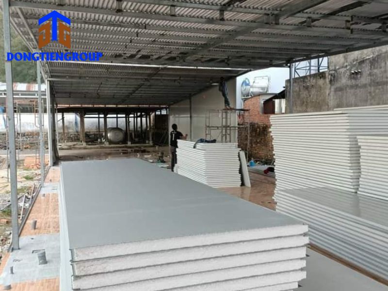 Thi Công Tấm Panel Vách Ngăn 4 Các Loại Vách Ngăn Panel Phổ Biến Được Đông Tiến Group Thi Công Nhiều Nhất