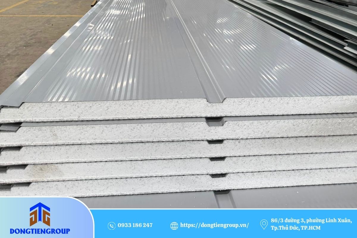 Vách Panel Nhà Xưởng 11 Ưu điểm vách panel nhà xưởng: thi công nhanh, chi phí thấp, cách âm/nhiệt, chống cháy, độ bền cao