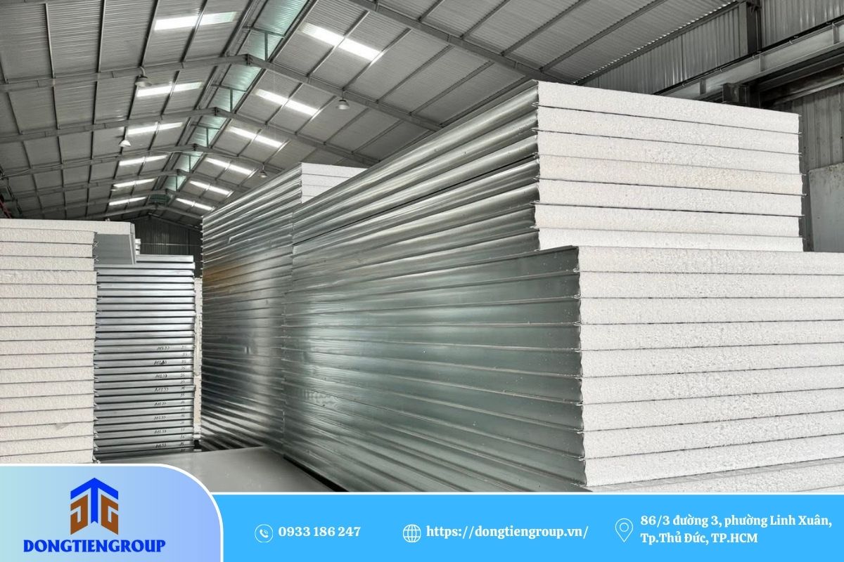 Vách Panel Nhà Xưởng 15 Chọn Đông Tiến Group thi công panel nhà xưởng: năng lực sản xuất, kinh nghiệm thực chiến, chính sách hậu mãi uy tín